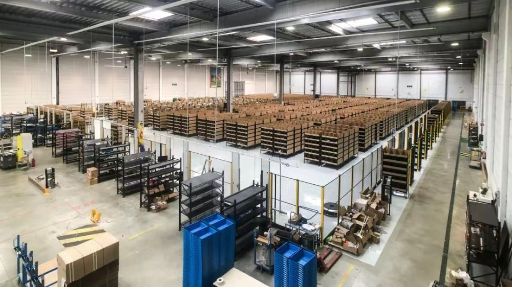 Decathlon warehouse automation system