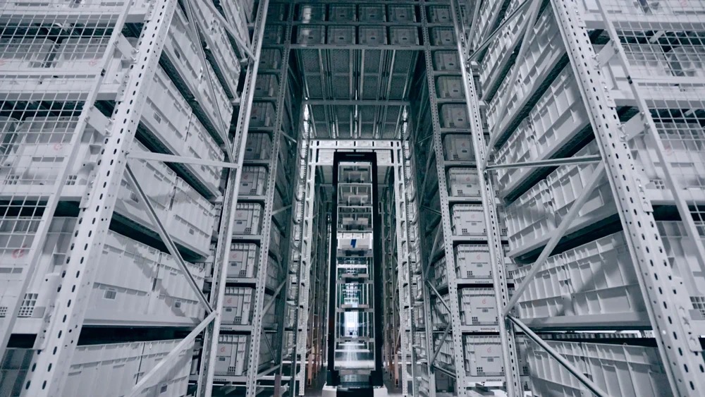 ACR bin robot navigating high-density racking aisles in ERAL warehouse