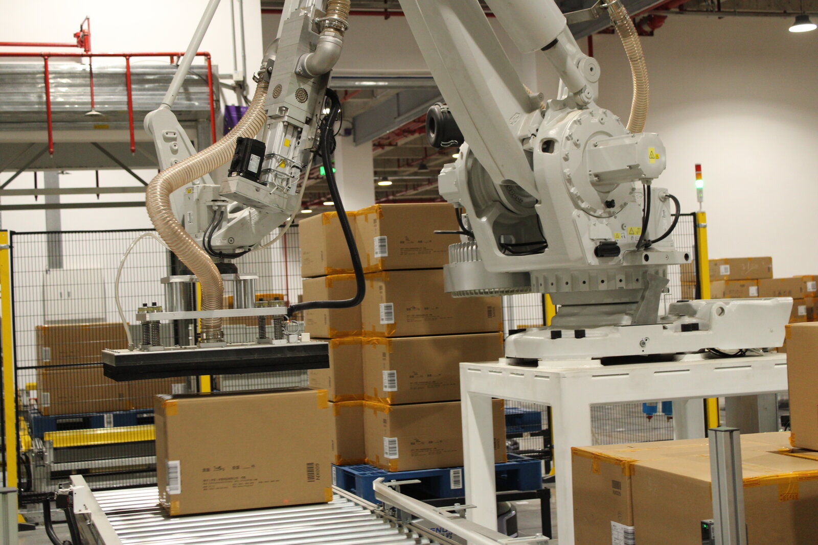 Li-Ning East China ASRS warehouse panoramic view showing hundreds of AGVs and automated racking